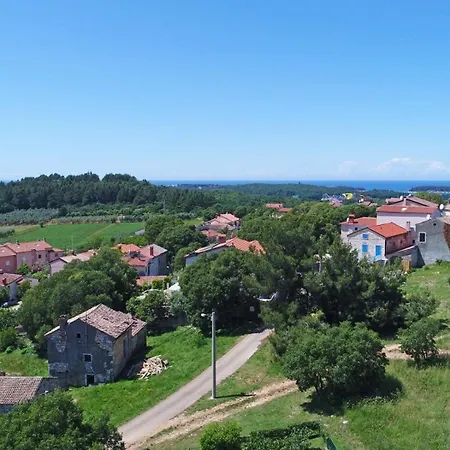 House Max فيلة Mugeba