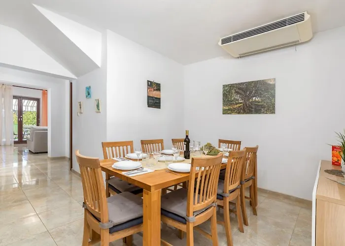 House Max Villa
