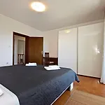 House Max * Mugeba