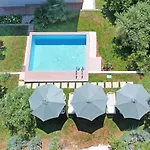 House Max