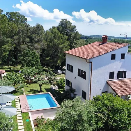 Villa House Max *