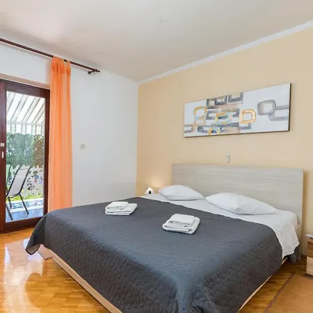 House Max Vila
