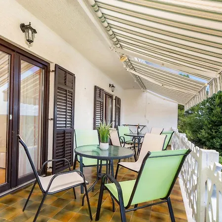 House Max Вилла