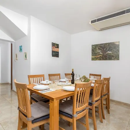 Villa House Max Mugeba